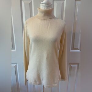 Ann Taylor Cream Cashmere Turtleneck Sweater Size M